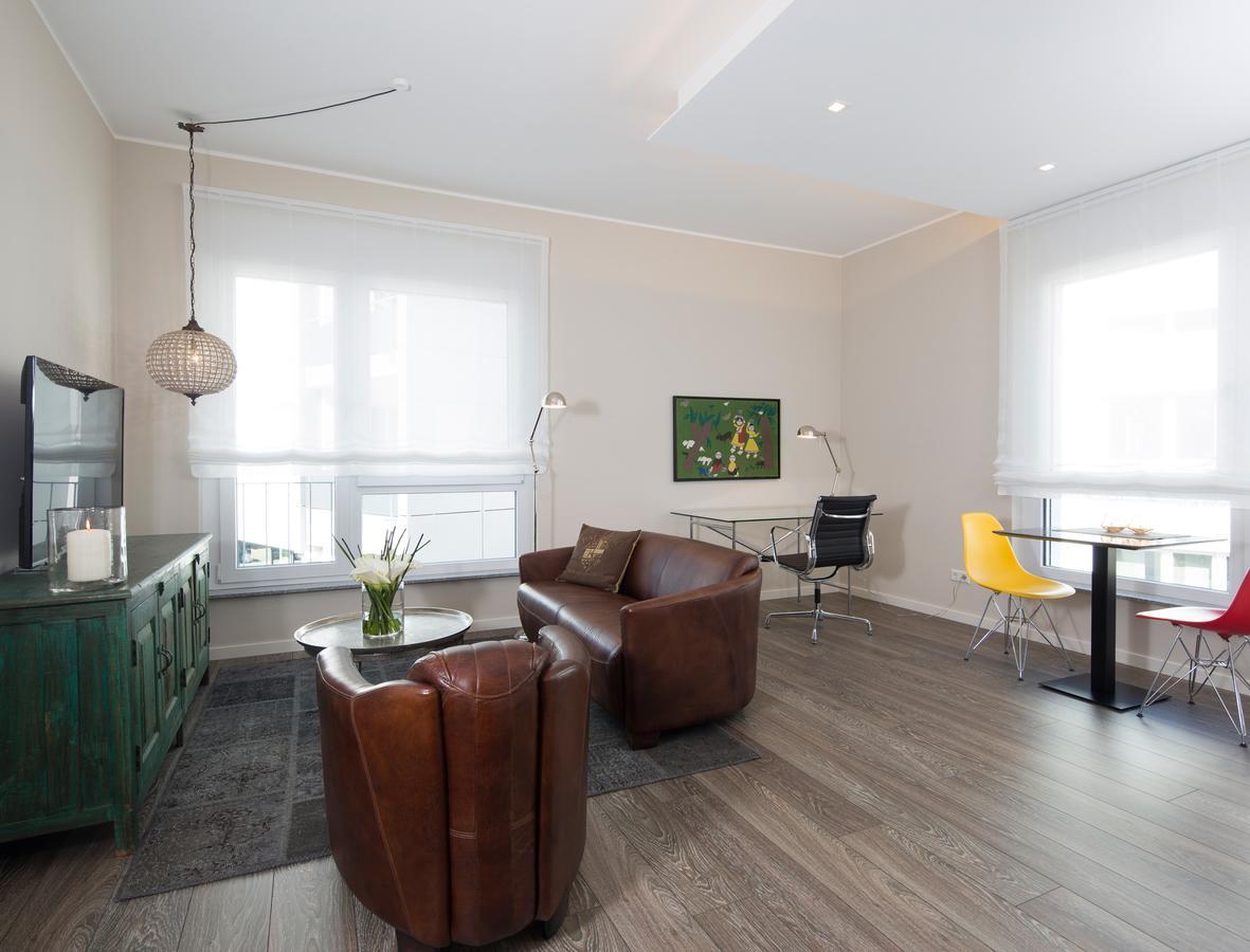 Logis First Class Business Suites Renningen Rum bild
