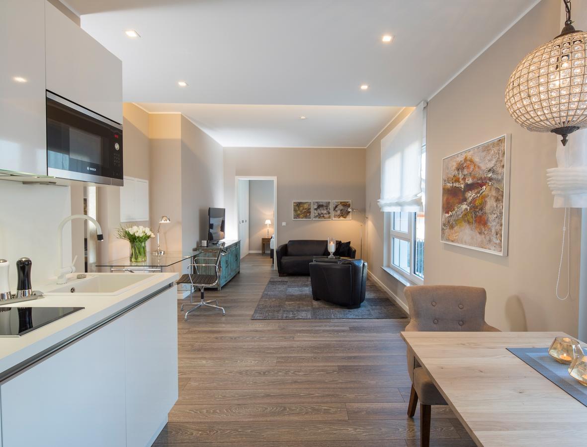 Logis First Class Business Suites Renningen Exteriör bild