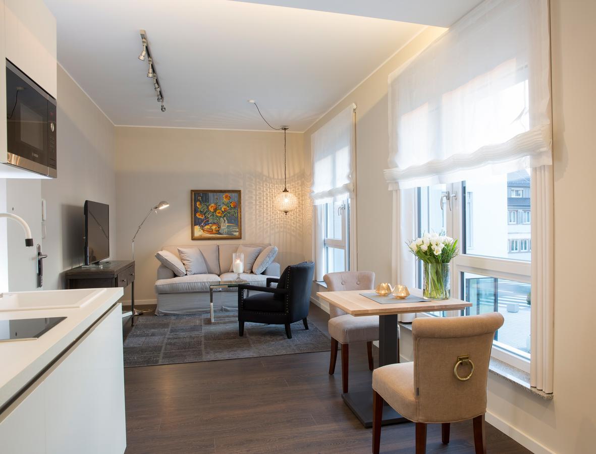 Logis First Class Business Suites Renningen Exteriör bild